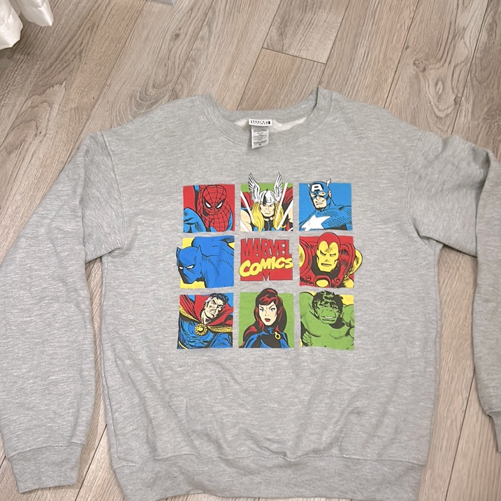 Marvel sweatshirt. size small